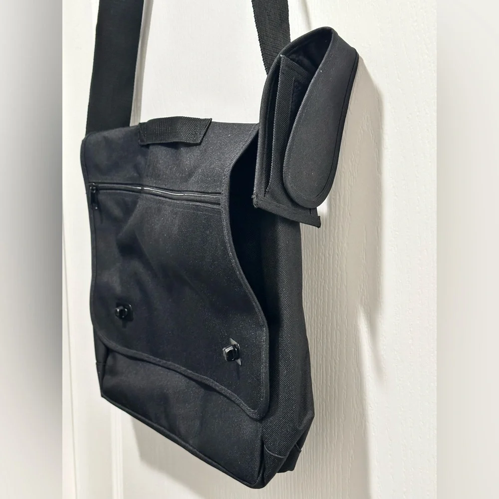 Black Messenger / Shoulder Bag with carrying handle and Strap Pouch - NWOT